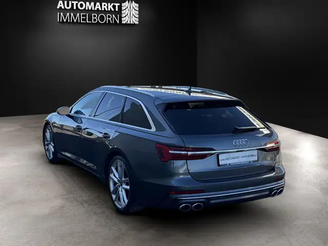 Audi S6 view 10
