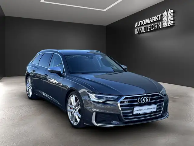 Audi S6 view 4