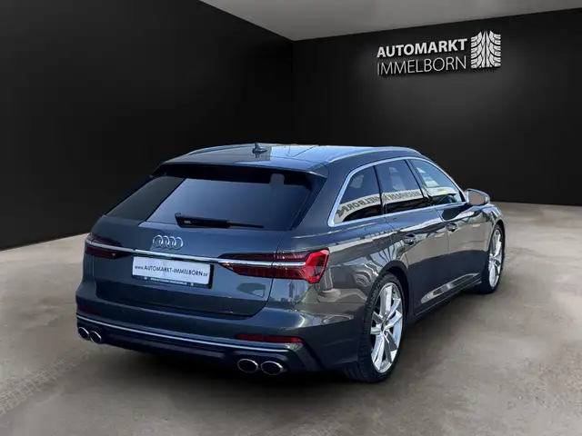 Audi S6 view 11
