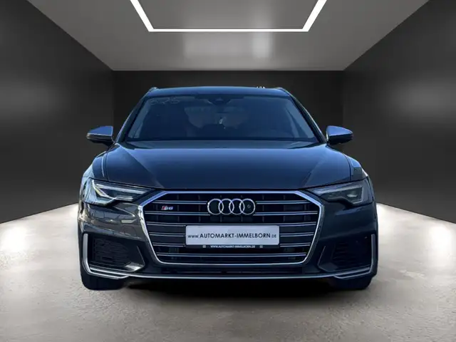 Audi S6 view 8