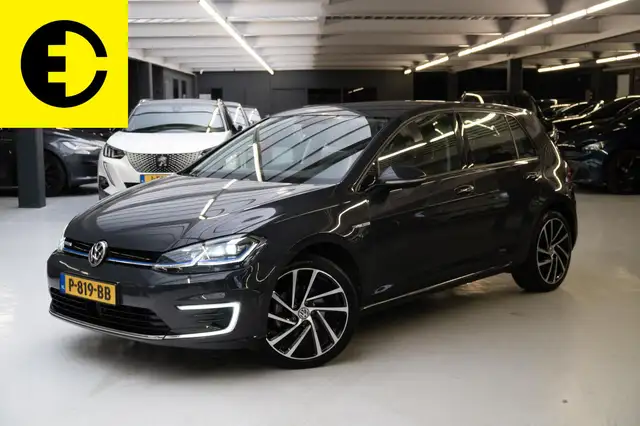 Volkswagen e-Golf E-DITION | 93% SOH | Parkeersensoren | Keyless sta