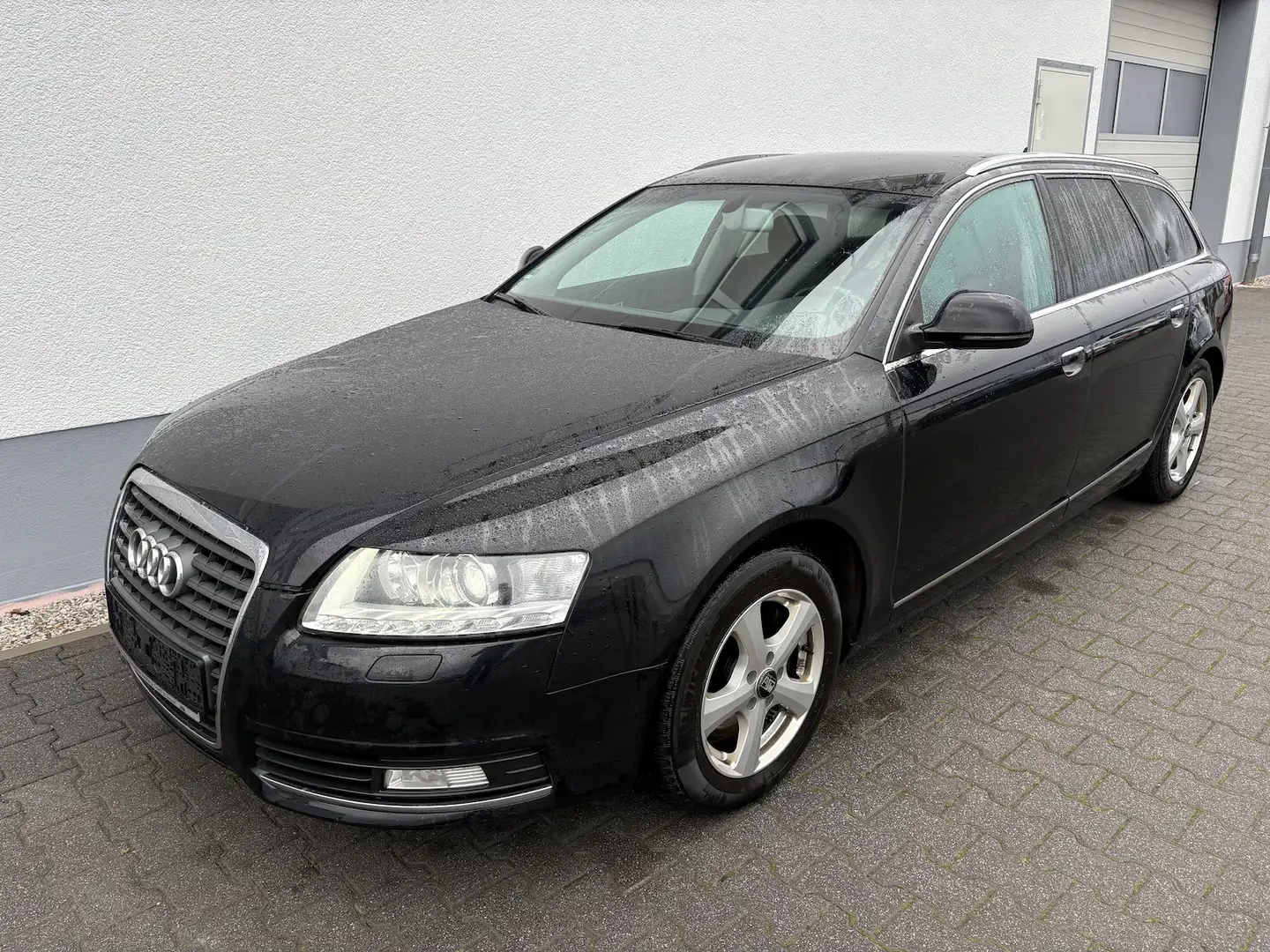 Audi A6 Avant 2.0 TDI, 8-fach bereift, Navi, Alu Schwarz - 1