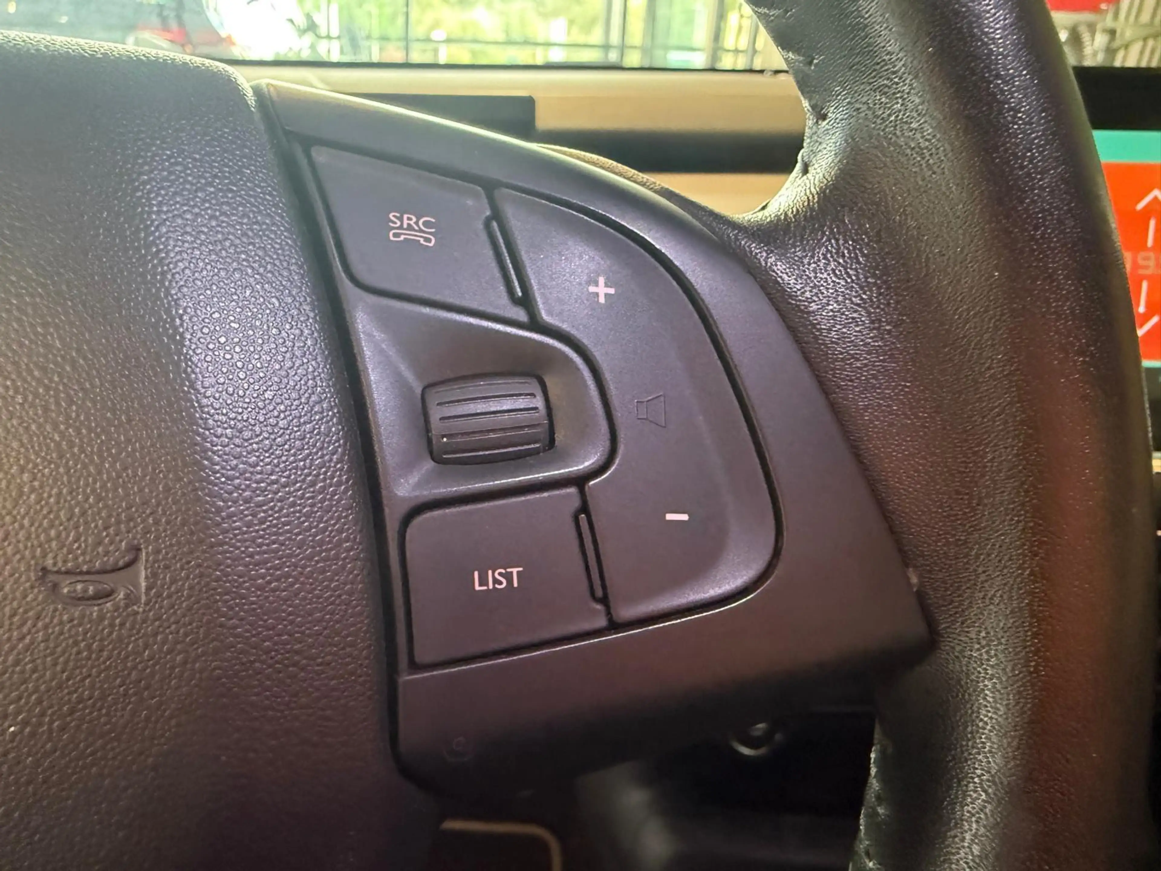 Citroen C4 Cactus 1.2 PureTech Shine Keyless camera trekhaak — photo 15
