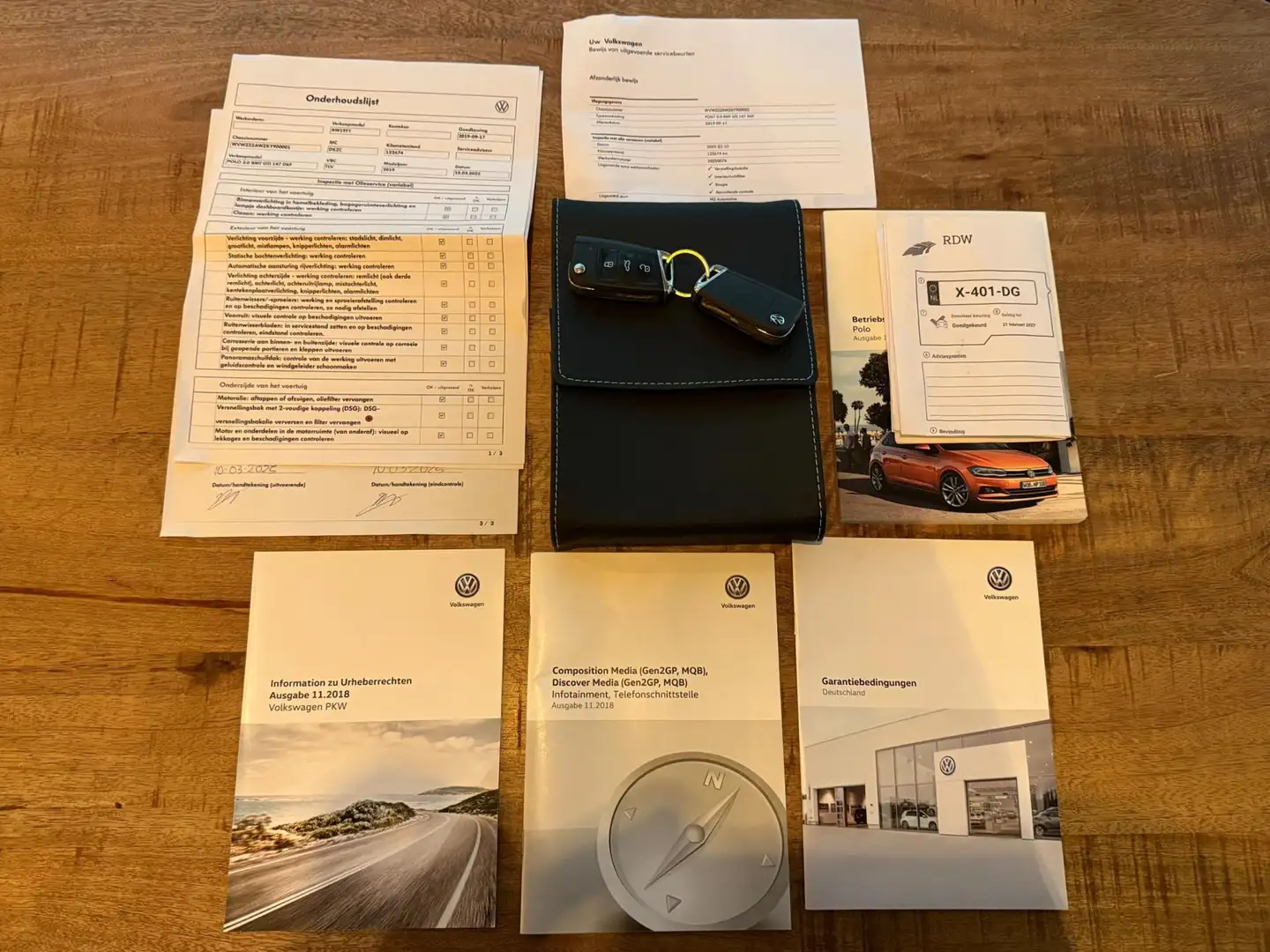 Volkswagen Polo GTI 2.0 TSI 200 PK DSG PANO/KEYLESS/BEATS/CAMERA/BLIND Grau - 2