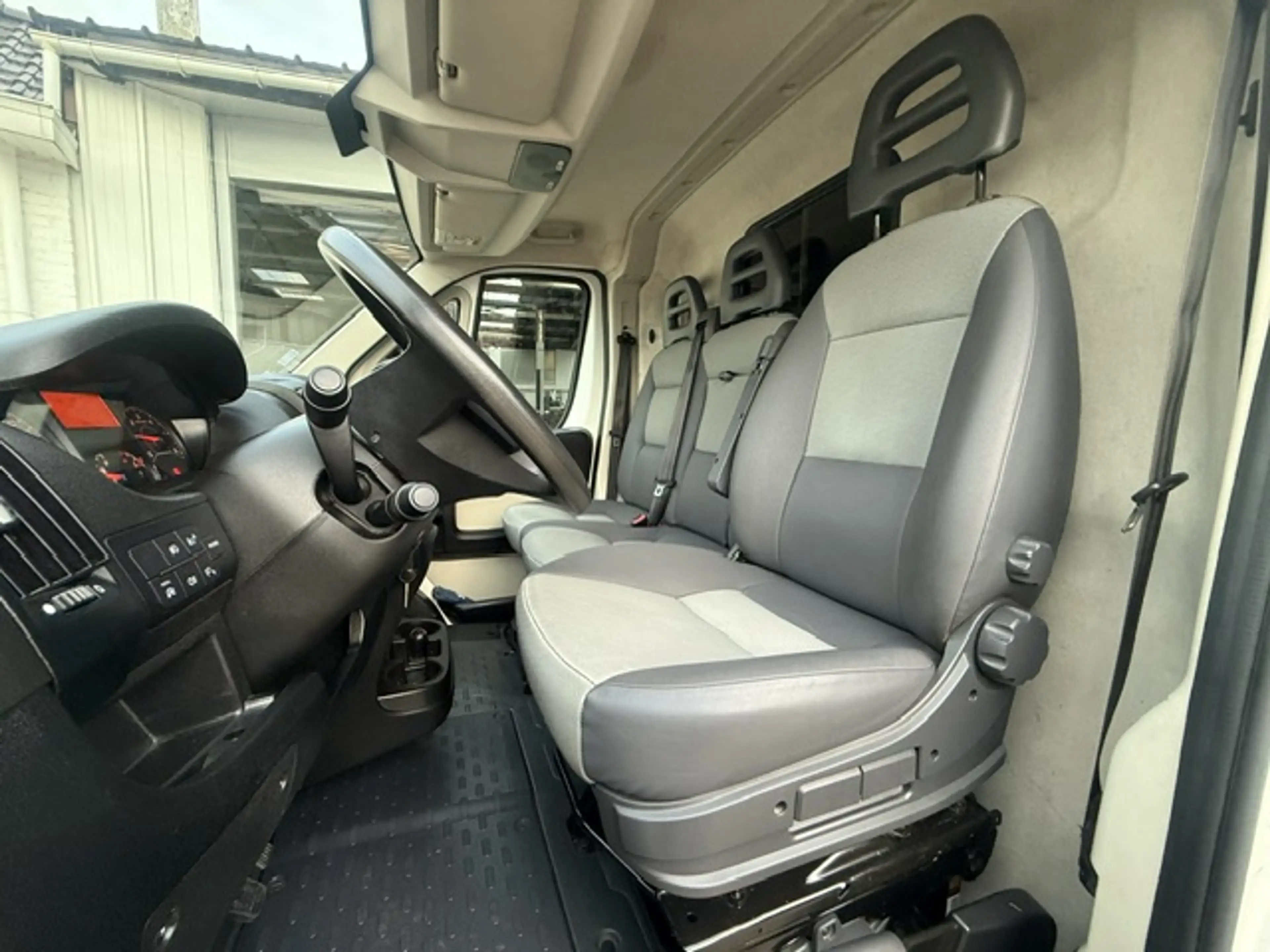 Peugeot Boxer L1H1,GPS, airco, caméra, régulateur vitesse, euro 6 — photo 5