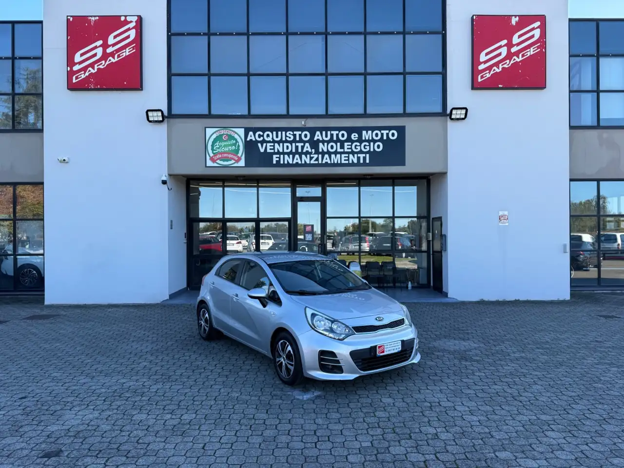 Kia Rio Rio 1.1 CRDi 5p. Active — photo 1 of 15