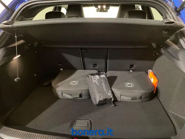 Mercedes-Benz A-Class view 9