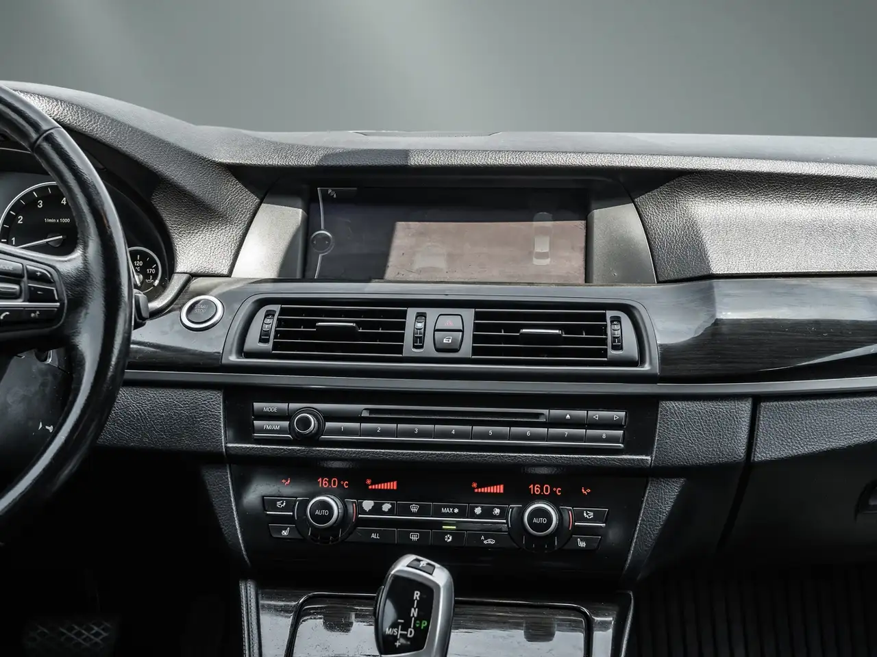 BMW 5 Series fotografie BMW 5 Series