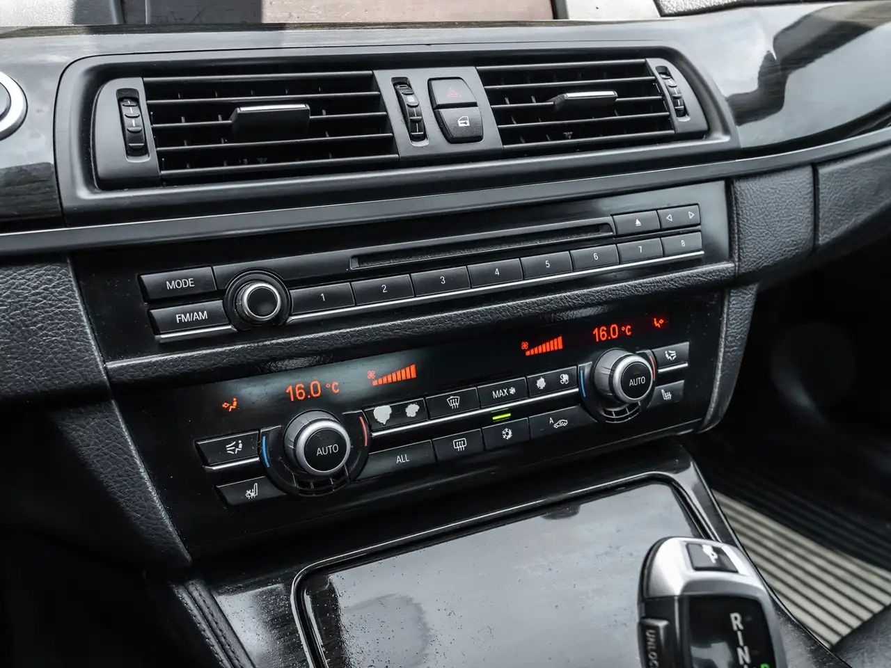 BMW 5 Series fotografie BMW 5 Series