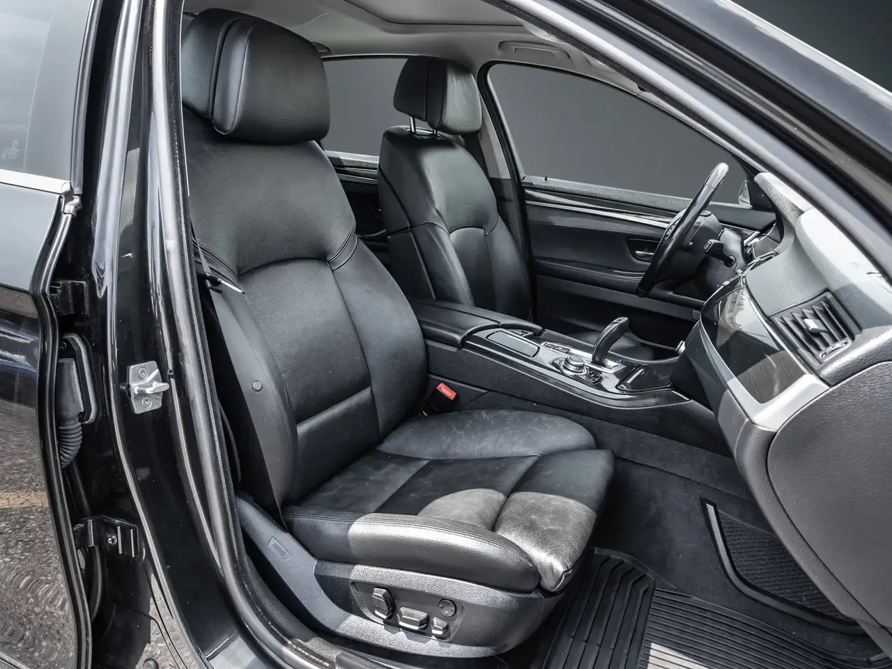 BMW 5 Series fotografie BMW 5 Series