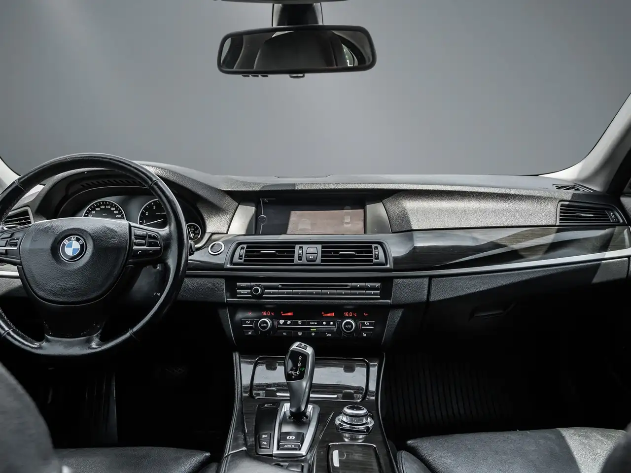 BMW 5 Series fotografie BMW 5 Series
