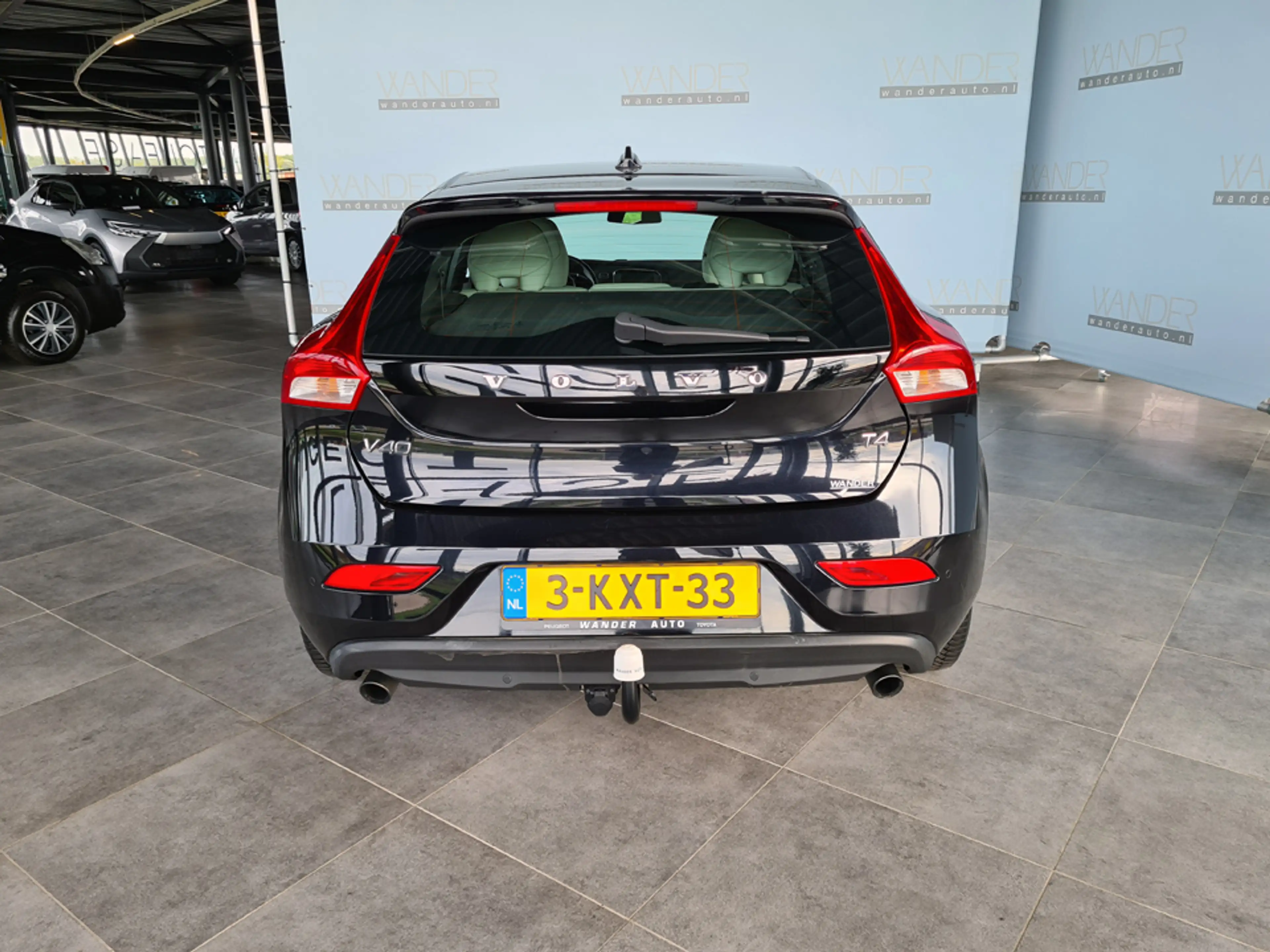 Volvo V40 1.6 T4 Momentum 180pk /Stoelverwarming/Bluetooth/p — photo 10