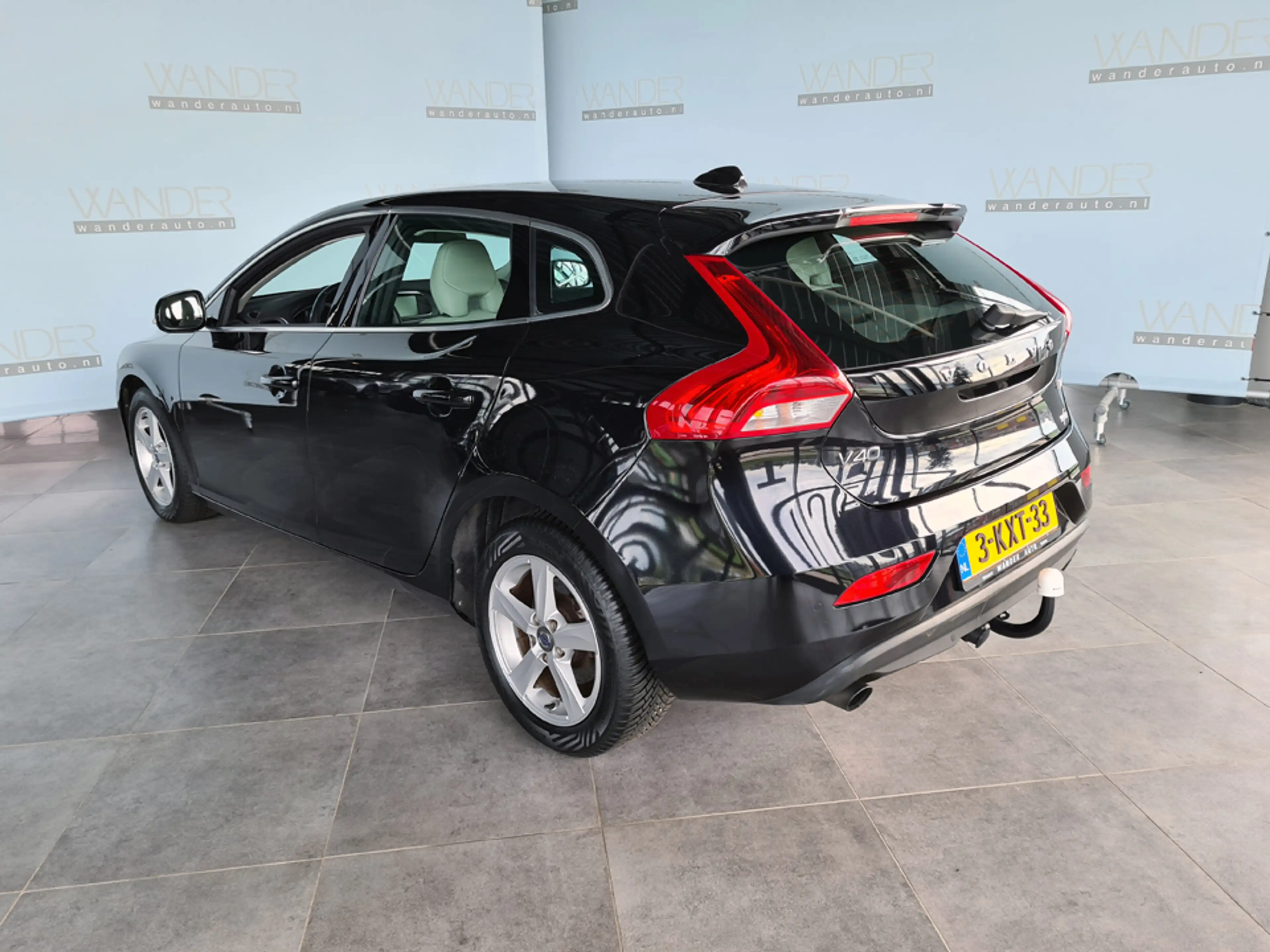 Volvo V40 1.6 T4 Momentum 180pk /Stoelverwarming/Bluetooth/p — photo 8