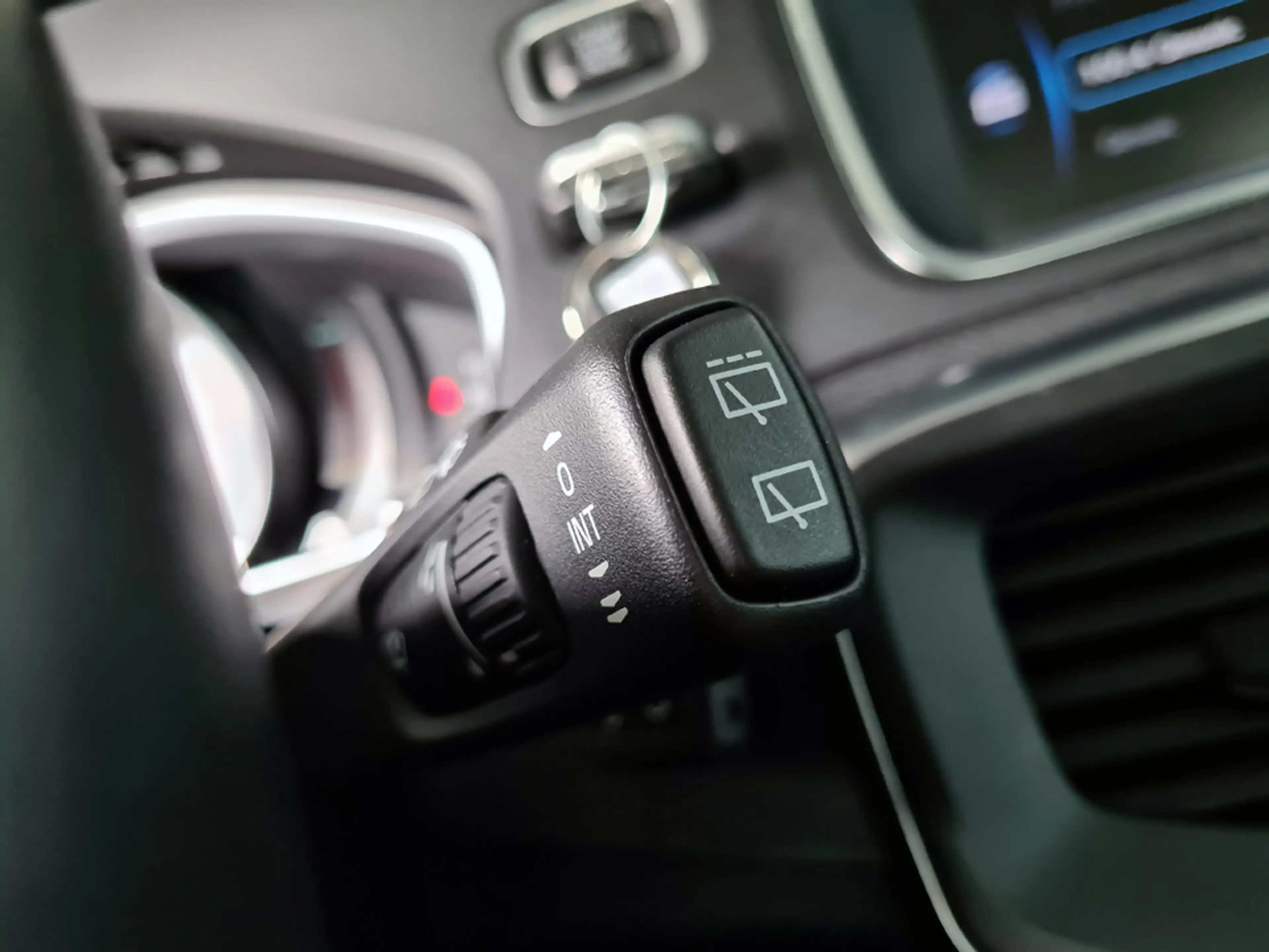Volvo V40 1.6 T4 Momentum 180pk /Stoelverwarming/Bluetooth/p — photo 45