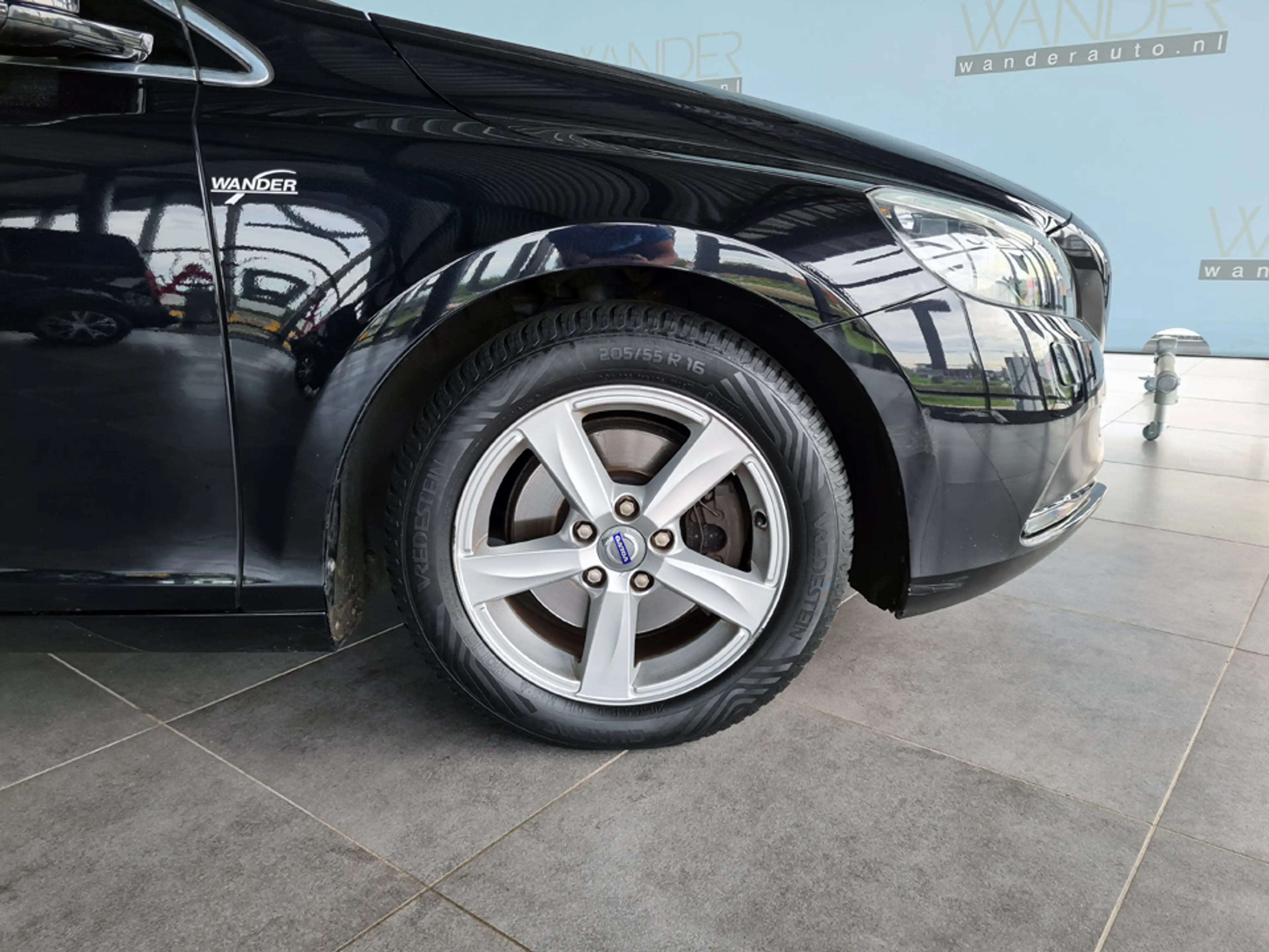 Volvo V40 1.6 T4 Momentum 180pk /Stoelverwarming/Bluetooth/p — photo 42