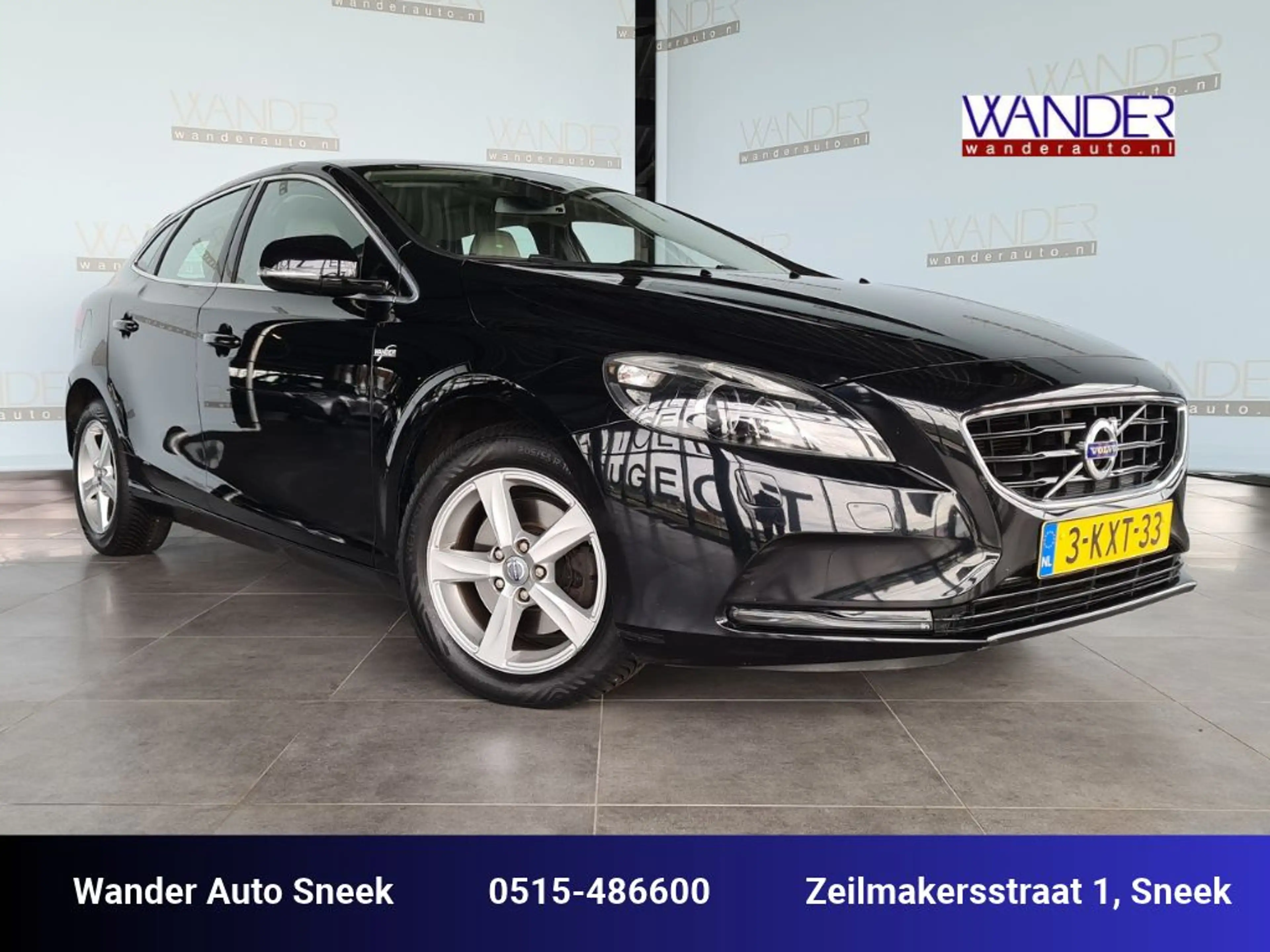 Volvo V40 1.6 T4 Momentum 180pk /Stoelverwarming/Bluetooth/p