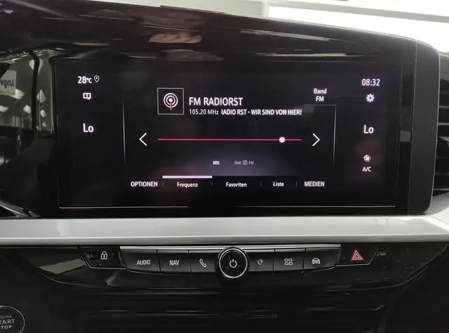 Opel Mokka-E view 14