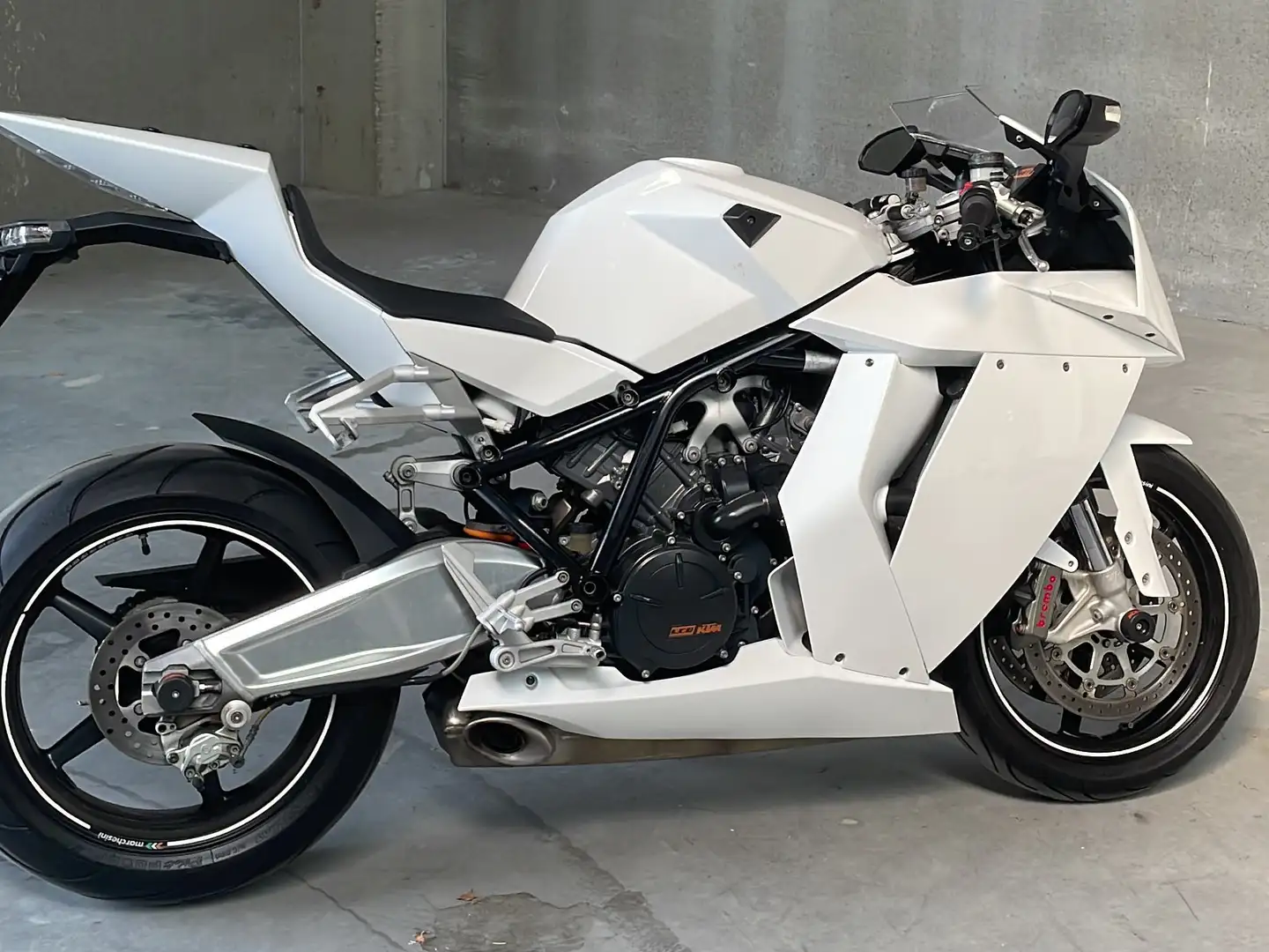 KTM 1190 RC8 Blanco - 1