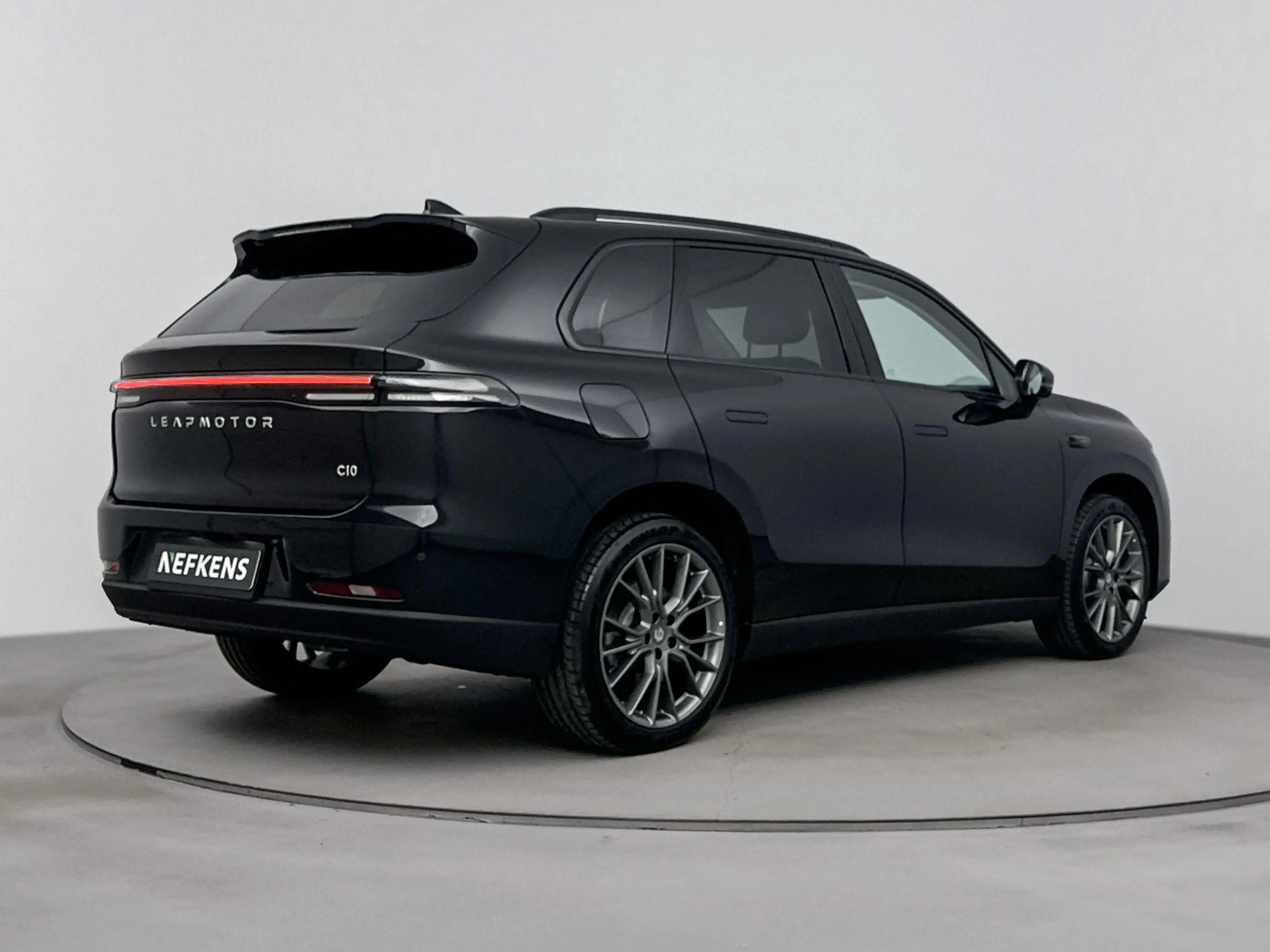 Leapmotor C10 Design REEV Plug-in Hybrid 215pk 28.4 kWh Automaat — photo 8