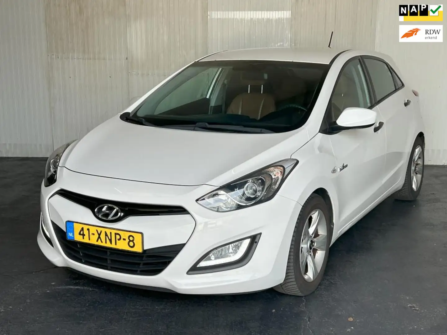Hyundai i30 1.6 GDI i-Drive Cool Wit - 1