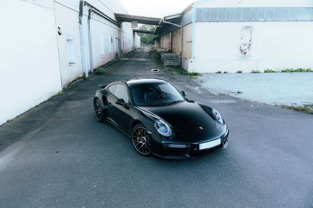 Imagine Porsche 991 991.2 Turbo S Coupé, 9000km, ACC, Pano, Approved