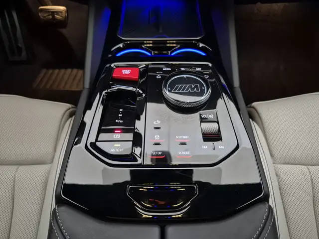 BMW M5 view 11