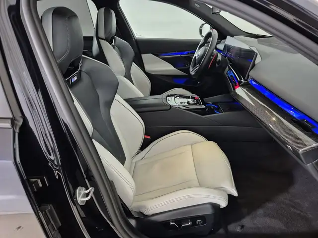 BMW M5 view 10