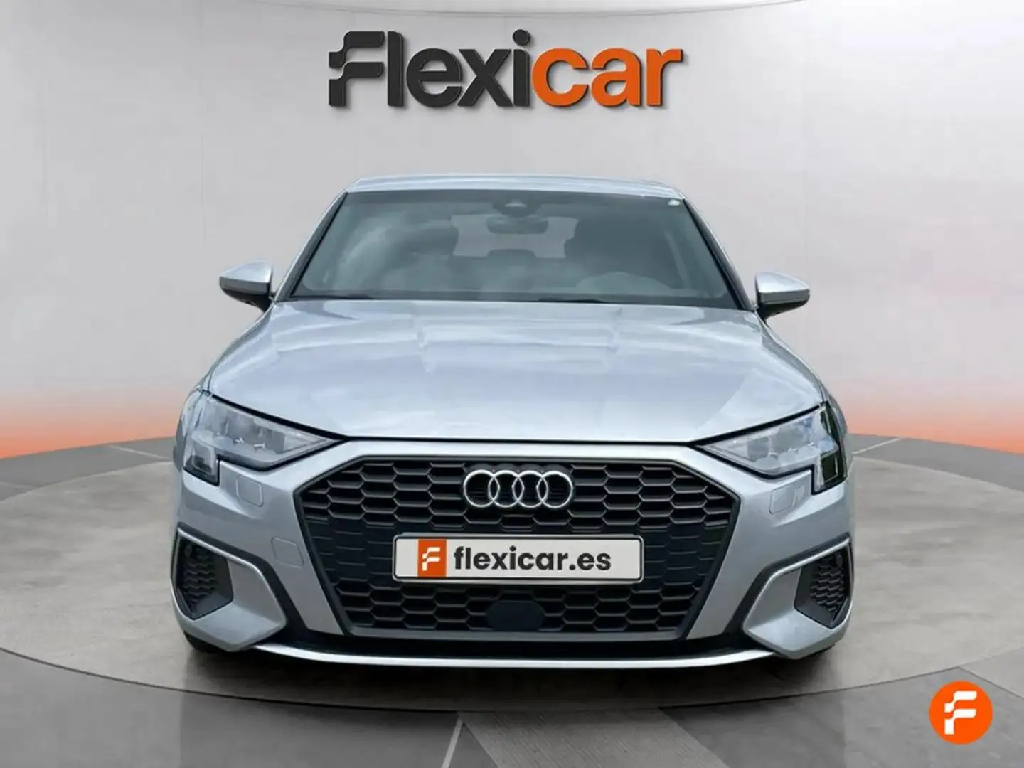 Audi A3 Sportback 30 TFSI 81kW (110CV) S tronic Geel - 2