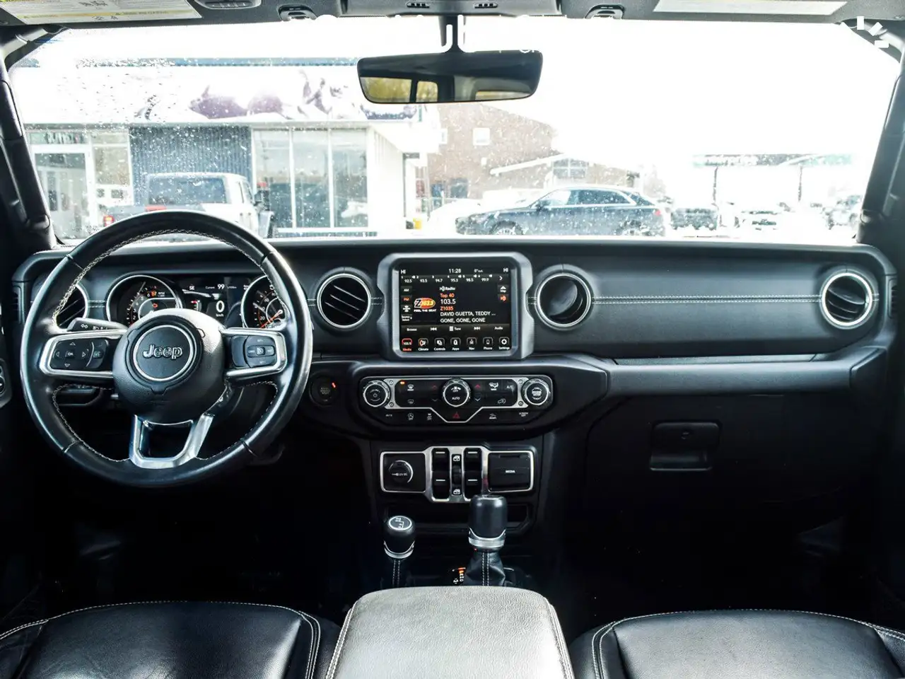Jeep Wrangler снимка Jeep Wrangler