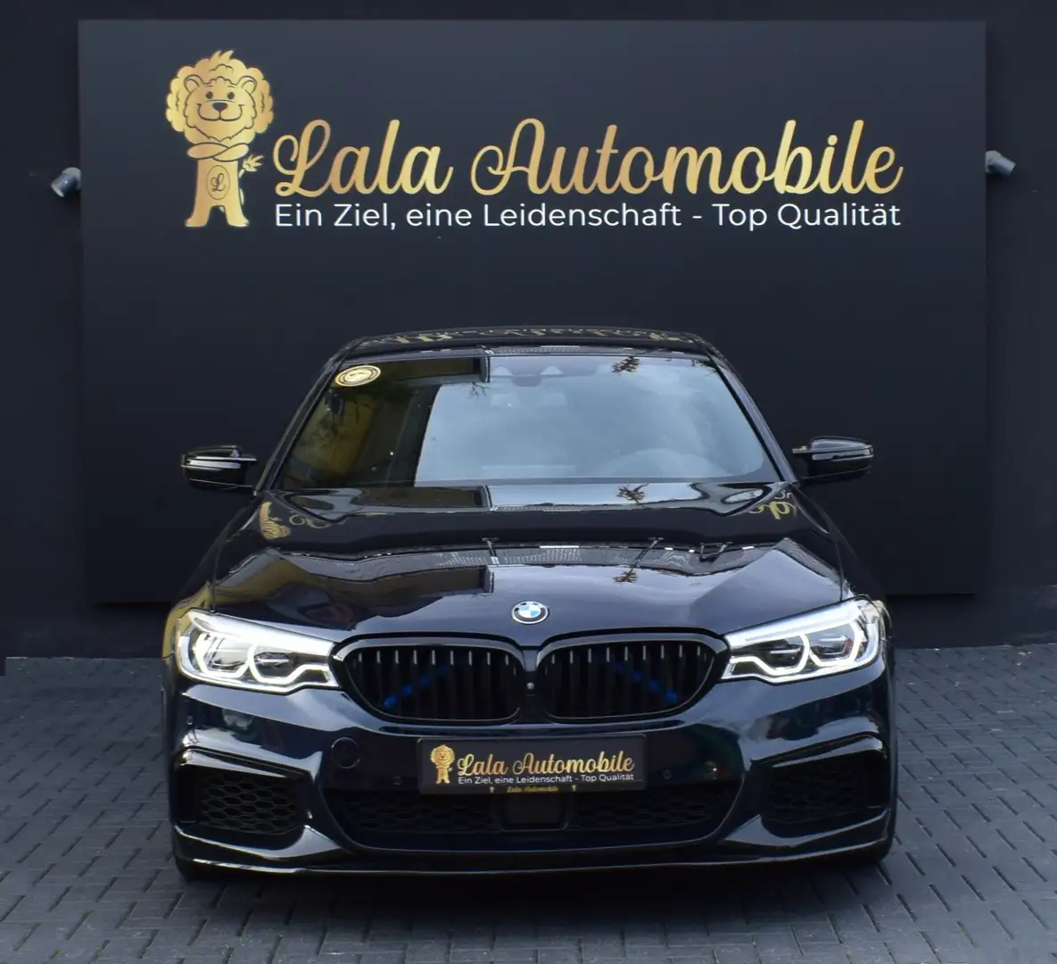 BMW 550 i xDrive 4.4 H&K ALKANTARA M-PAKET 462PS Schwarz - 2