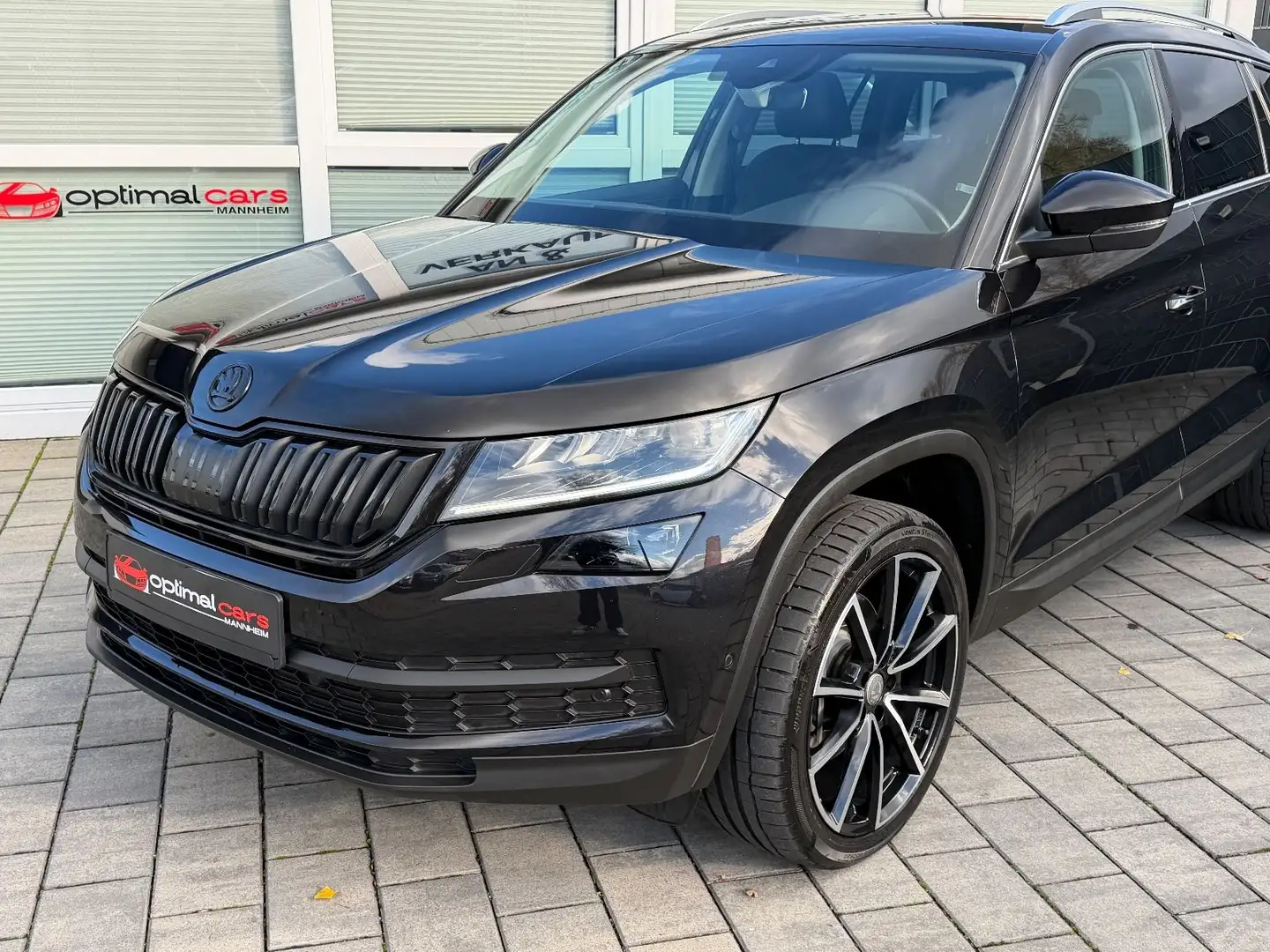 Skoda Kodiaq 2.0 TSI Style 4x4/DSG/NAVI/KAM./ACC/AHK Schwarz - 2