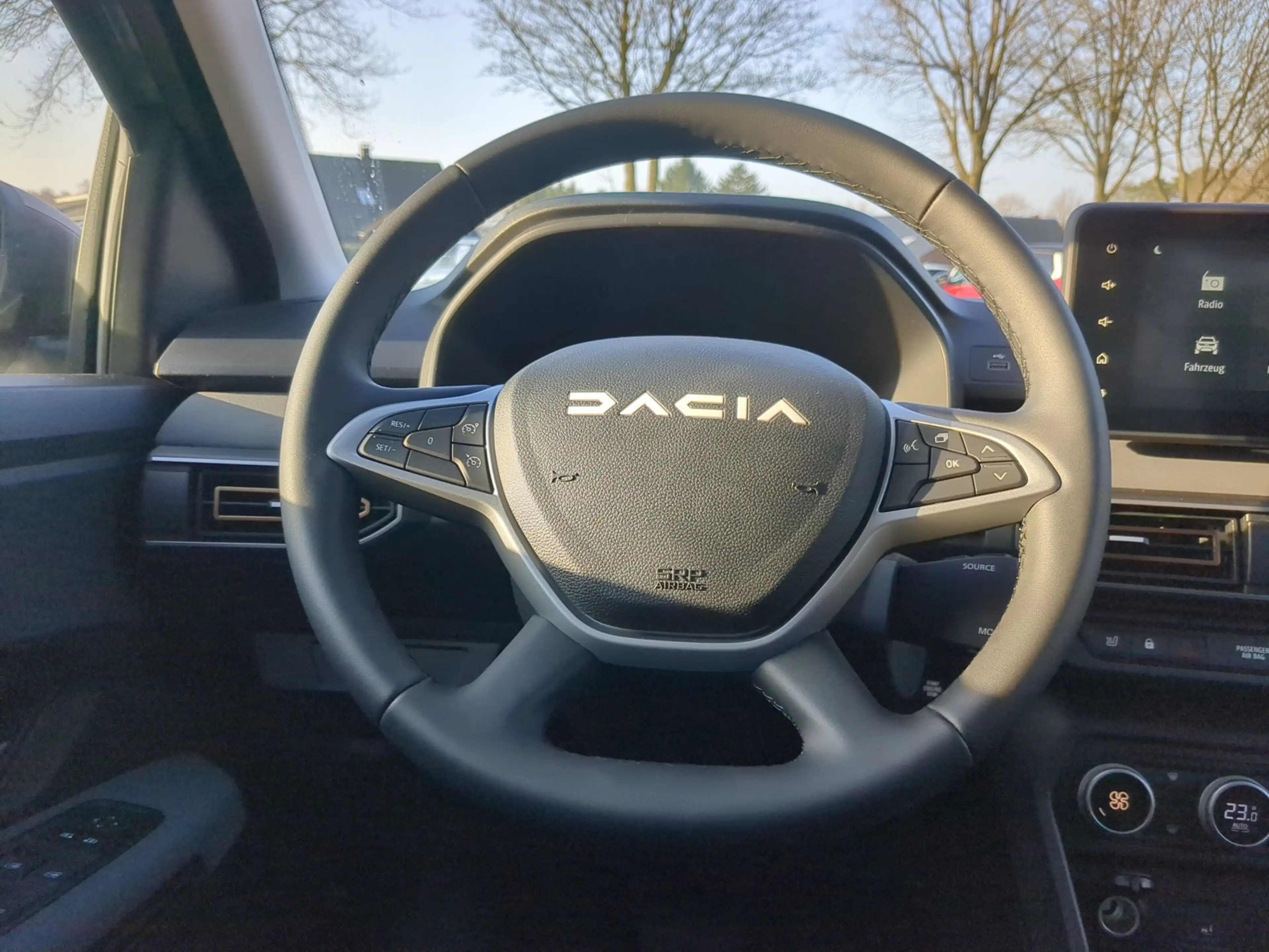 Dacia Jogger Hybrid 140 Extreme+ 5-S SHZ+RFK+LED — photo 6