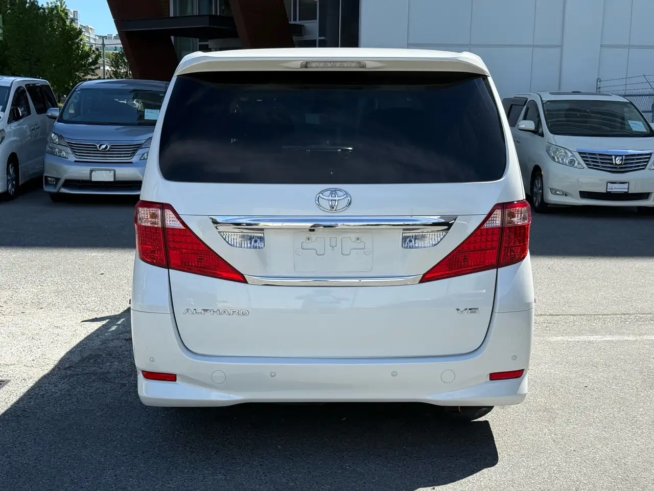 Toyota Alphard fotografie Toyota Alphard
