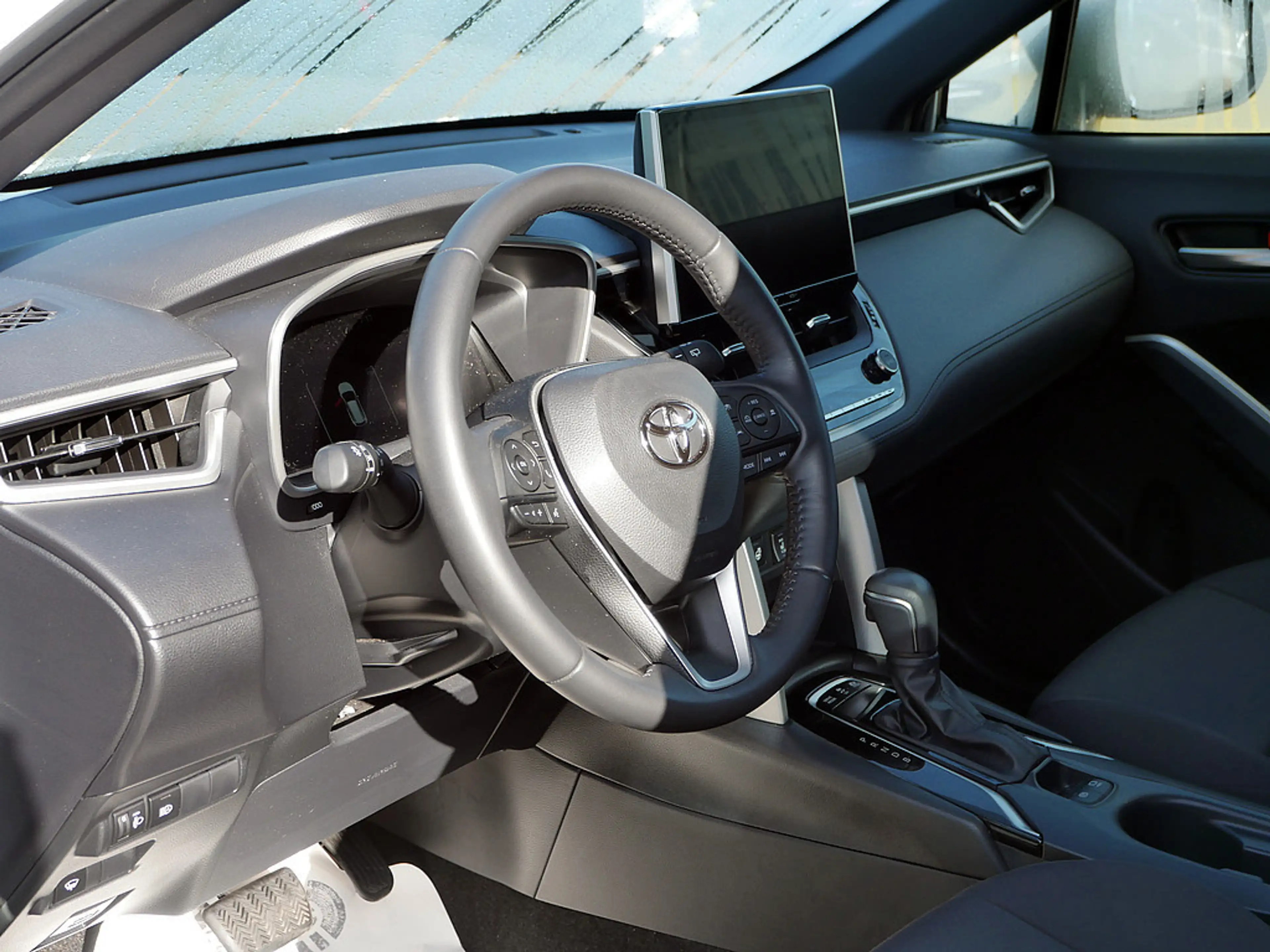 Toyota Corolla Cross 2.0 Hybrid KAMERA NAVI ACC LED — photo 12