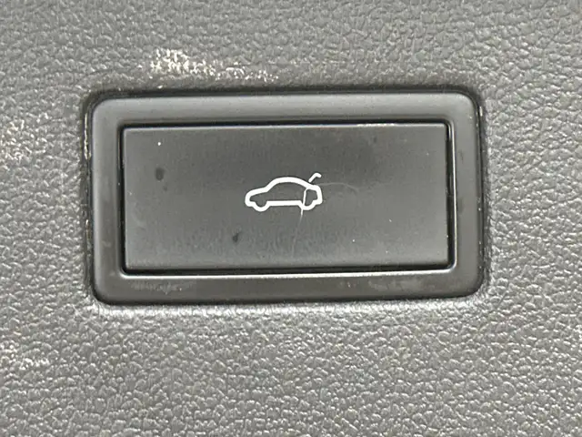 Volkswagen Tiguan Allspace view 7