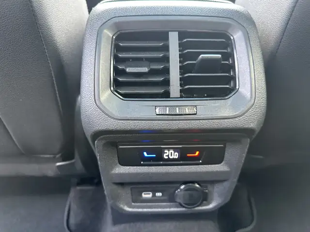 Volkswagen Tiguan Allspace view 15