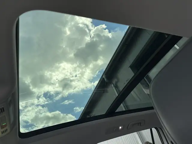 Volkswagen Tiguan Allspace view 13
