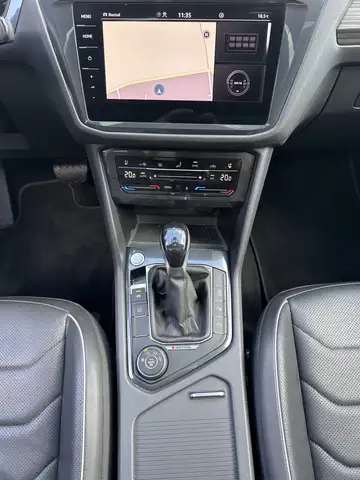 Volkswagen Tiguan Allspace view 18