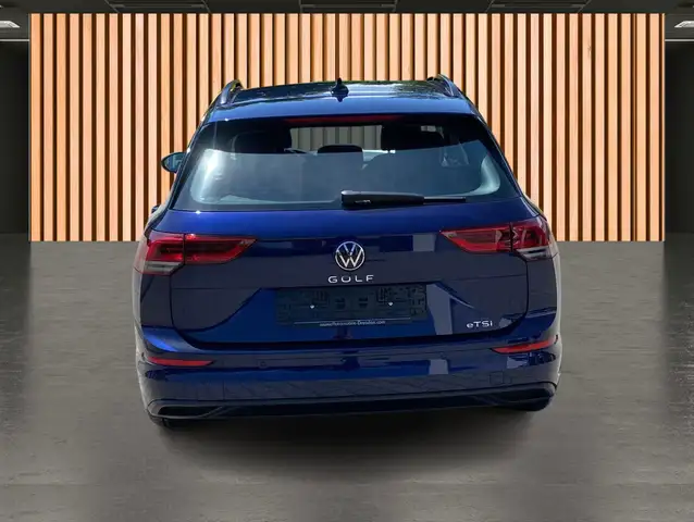 Volkswagen Golf view 6