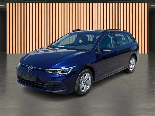 Volkswagen Golf view 2