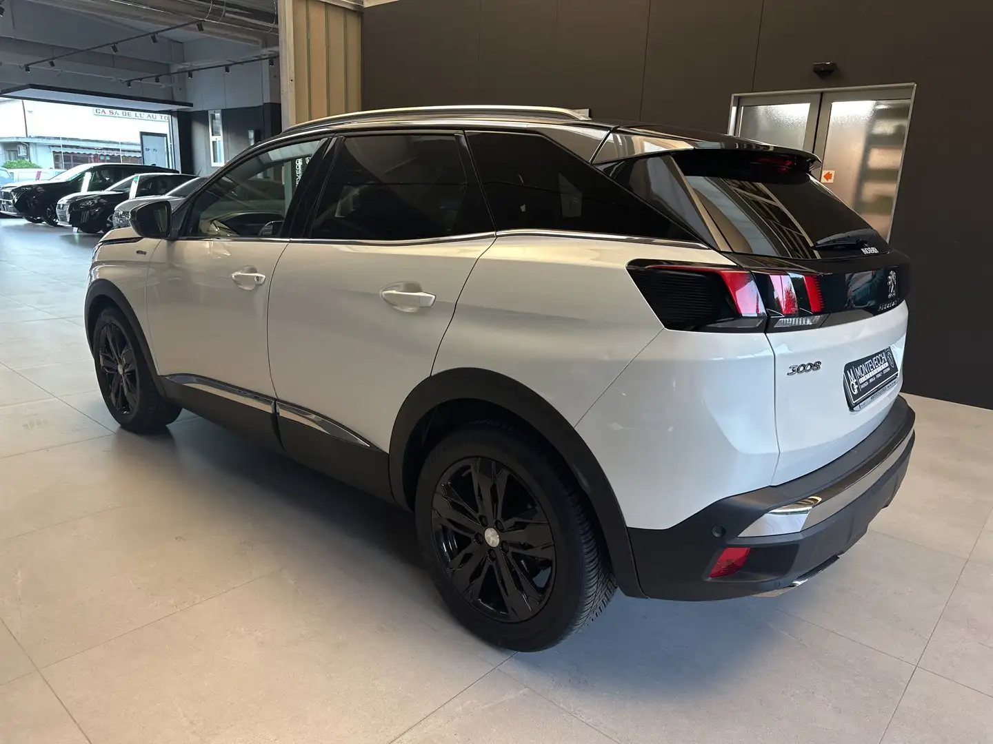 Peugeot 3008 1.2 PureTech t GT Line S&S 130cv EAT8 Bianco - 2