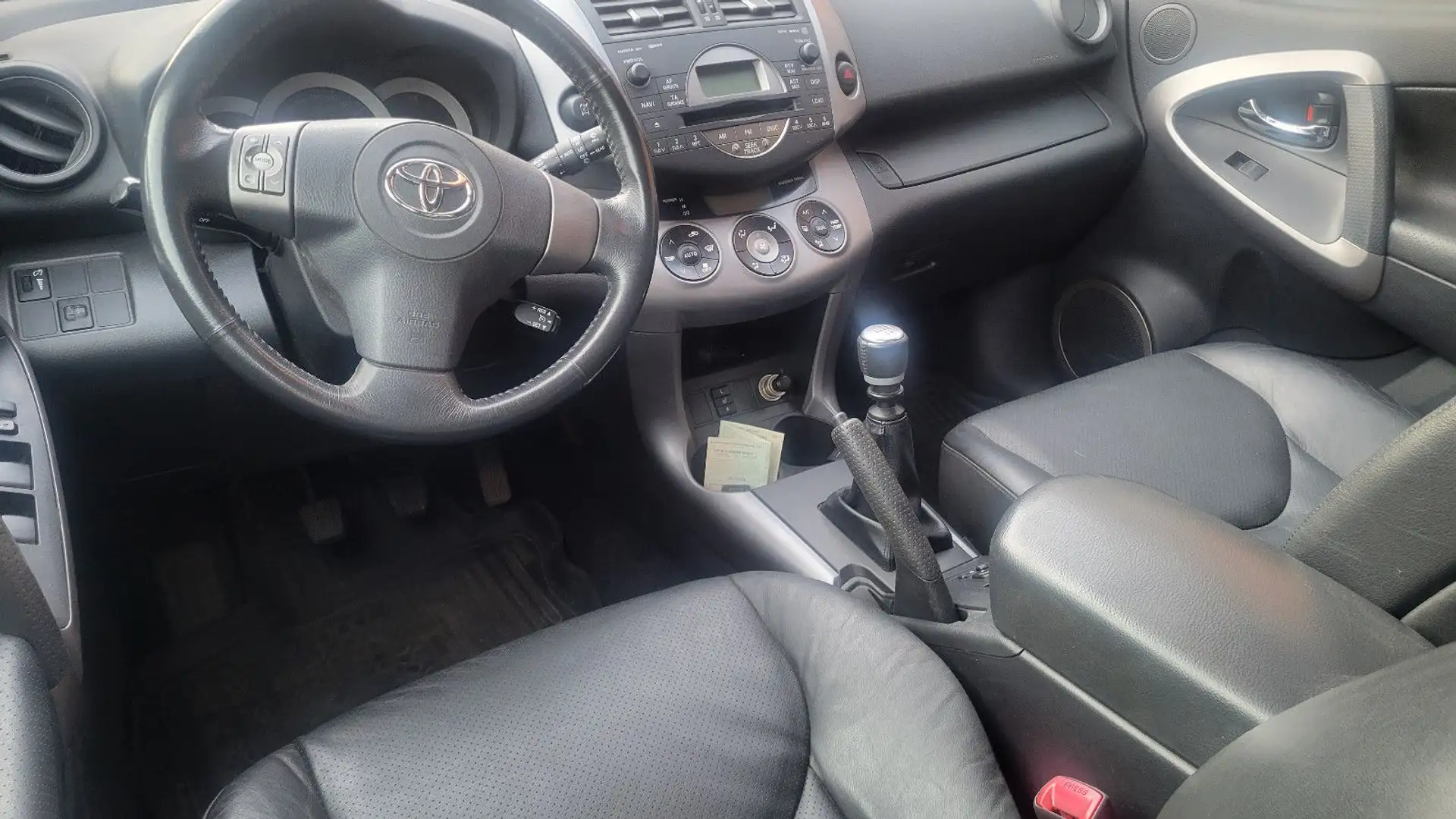Toyota RAV 4 - 2 Hand- 4x4 Executive Silber - 2