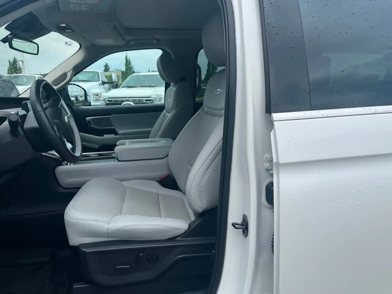 Ford Expedition photo Ford Expedition