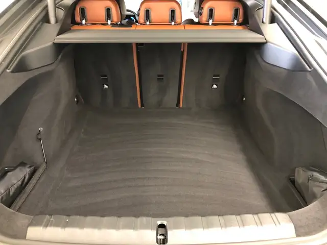 BMW 4 Series view 11
