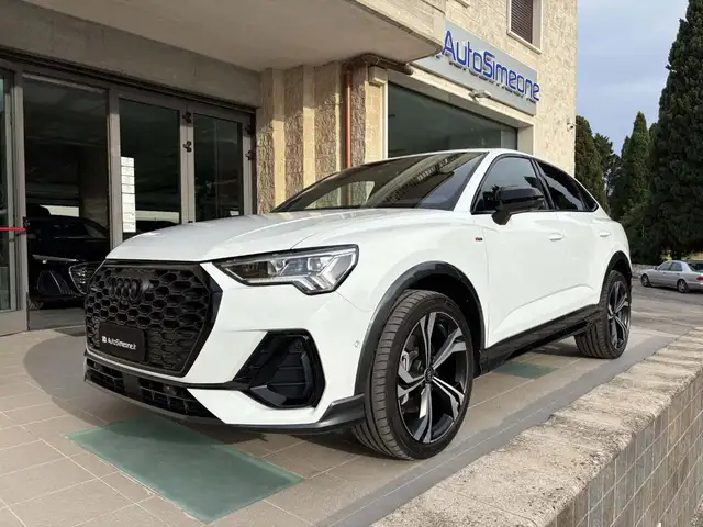 Audi Q3 SPB SPORTBACK 40TDI S tronic S line Identity Black