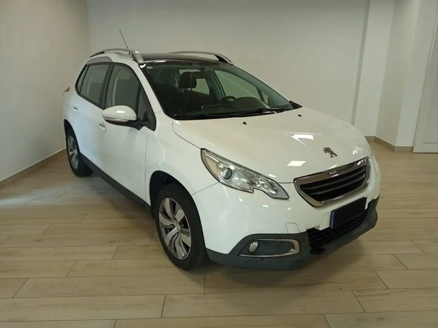 Peugeot 2008 PureTech 82 Active Bianco - 1