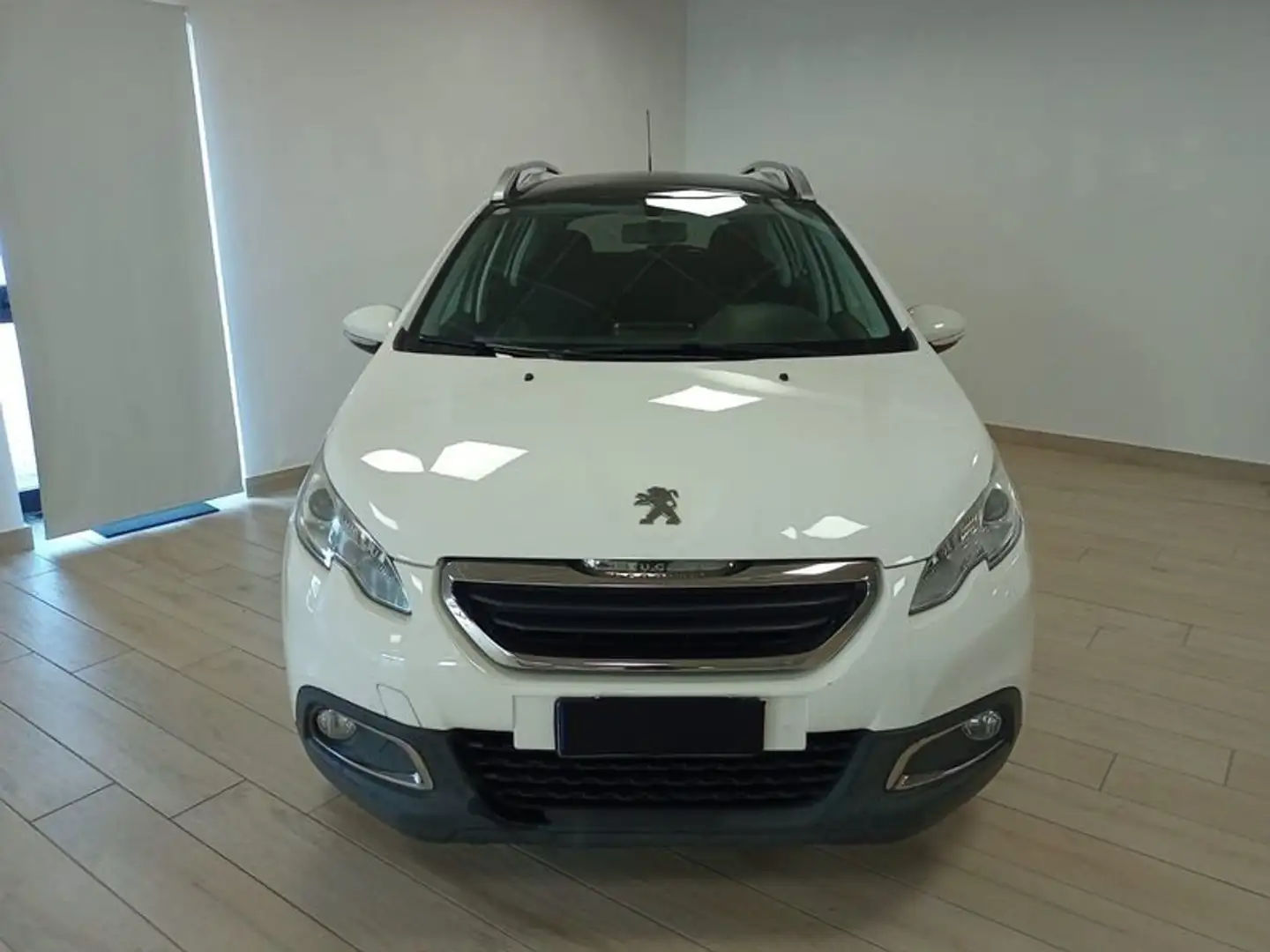 Peugeot 2008 PureTech 82 Active Bianco - 2