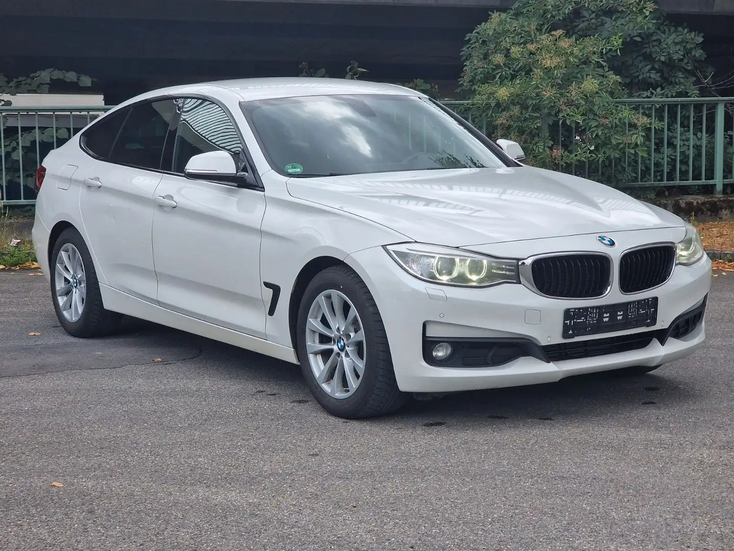 BMW 318 **Keyless Go*Navi*Xenon* Wit - 1