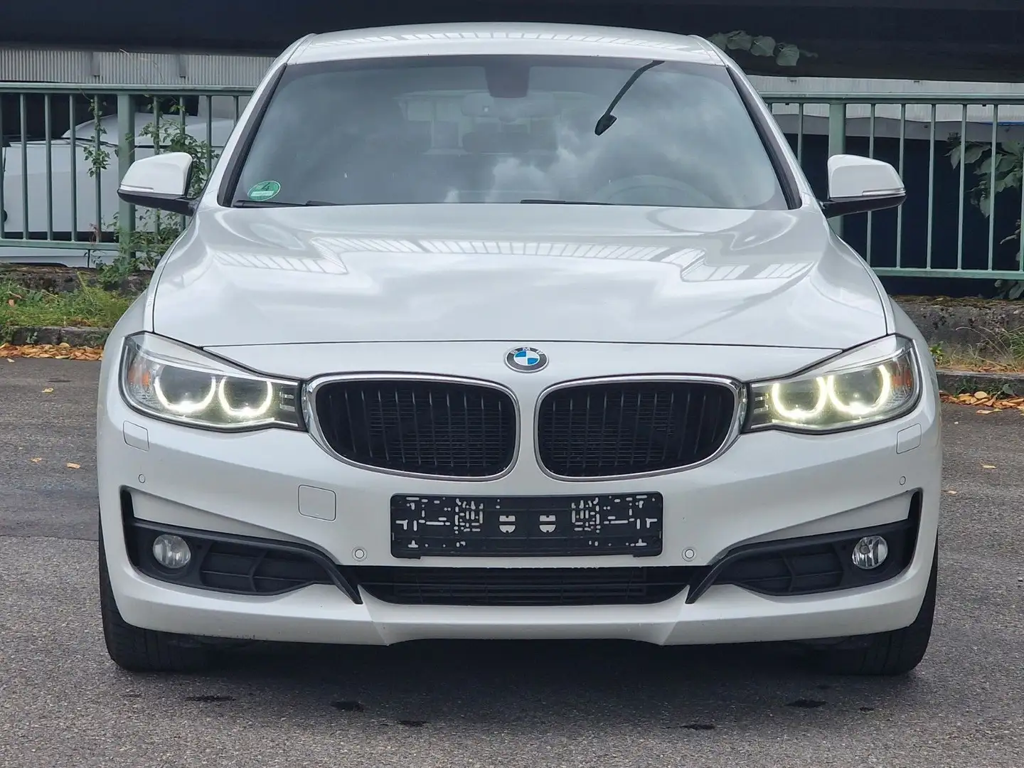 BMW 318 **Keyless Go*Navi*Xenon* Wit - 2