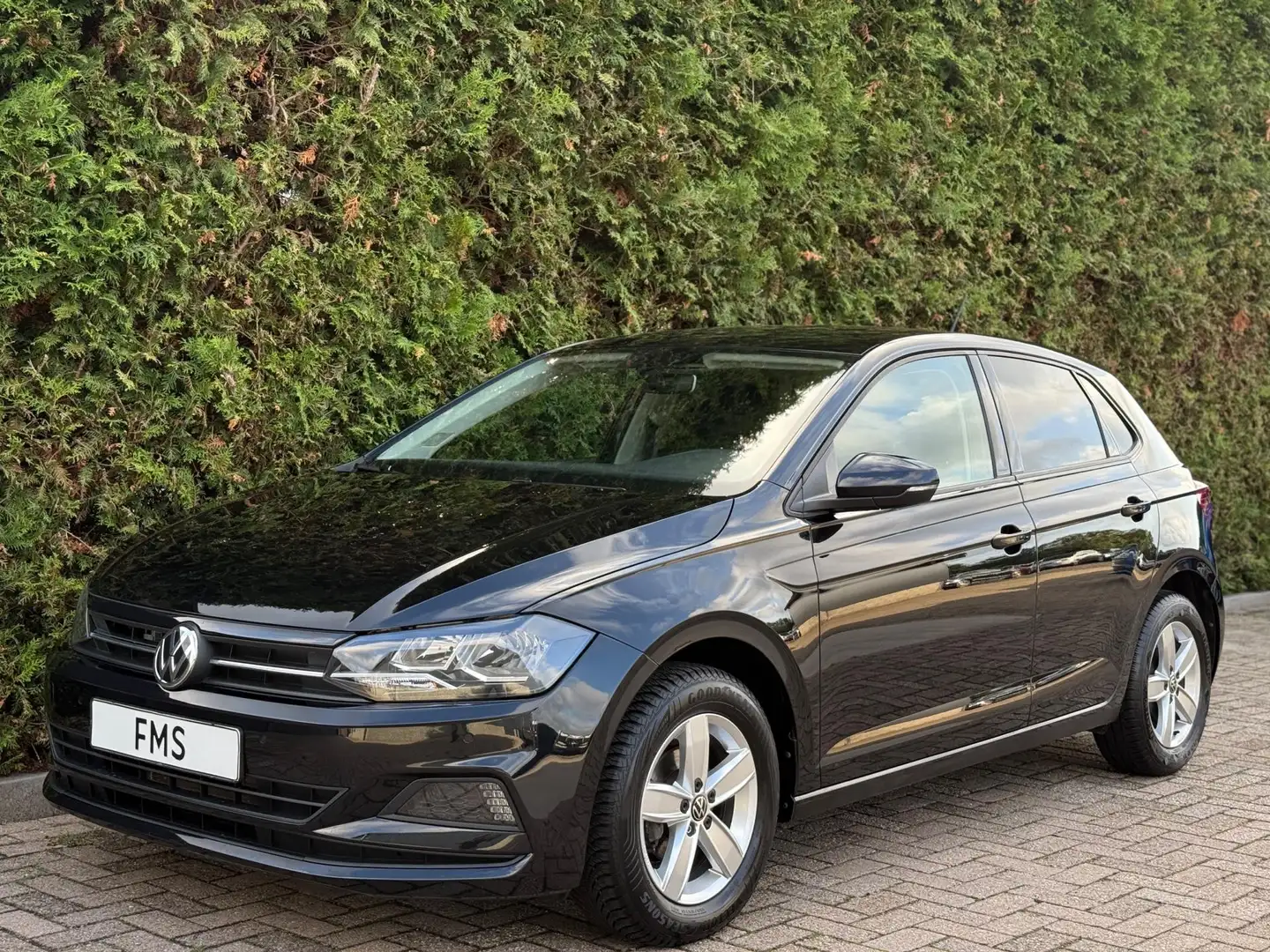 Volkswagen Polo 1.0 TSI Highline CarPlay ACC Automaat Schwarz - 1